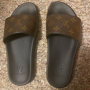 lv slippers mens price